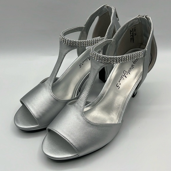 Easy Street Women's Flash Heeled Sandal - Picture 3 of 7